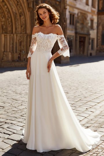 Robe de mariée trapèze ivoire à épaules dénudées avec traîne